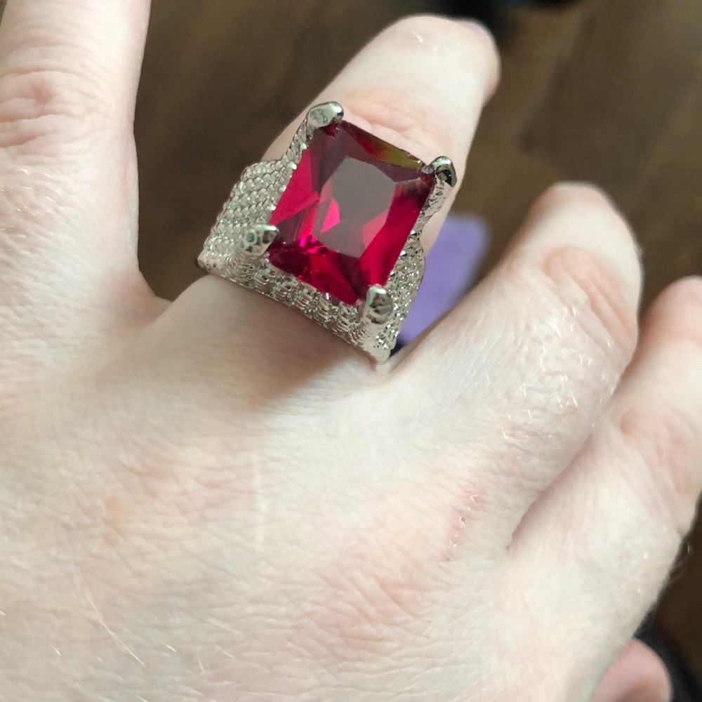 Womens 925 silver ruby ring - Picture 2 of 3
